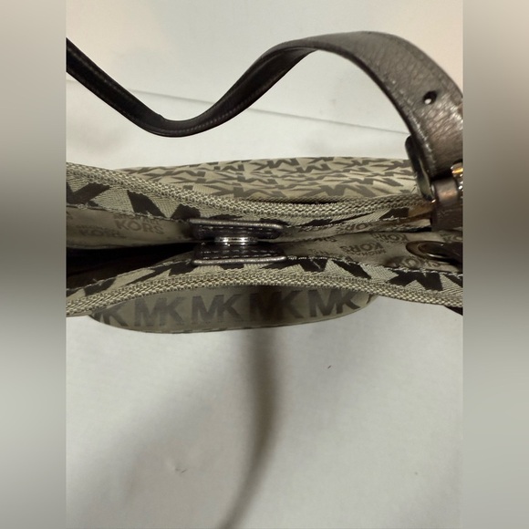 Michael Kors Jet Set Travel Top Zip Signature Monogram Tote Handbag for Women - Picture 6 of 14